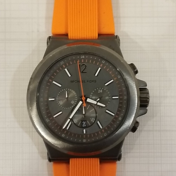 Michael Kores Watch - Picture 2 of 3